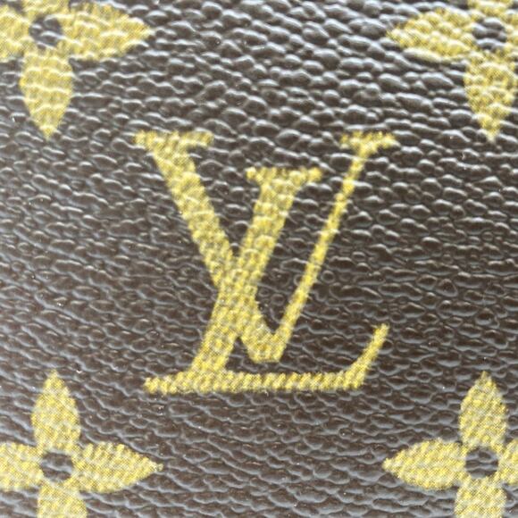 LOUIS VUITTON Authentic Brown Monogram Canvas Shoulder Bag - Picture 4 of 9